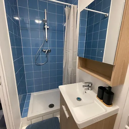 Charming With Sleeping Area Near Paris Et Disneyland *