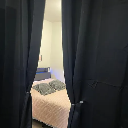 Charming With Sleeping Area Near Paris Et Disneyland